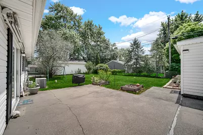 382 Stonehill Drive, Valparaiso, IN 46385 - Photo 20