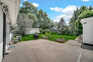 382 Stone Hill Dr, Valparaiso, IN 46385 - Photo 20