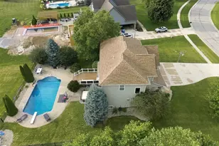 179 Palomino Ln, Valparaiso, IN 46383 - Photo 4
