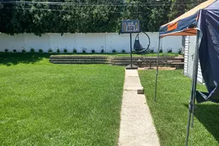 8246 Northcote Ave, Munster, IN 46321 - Photo 56