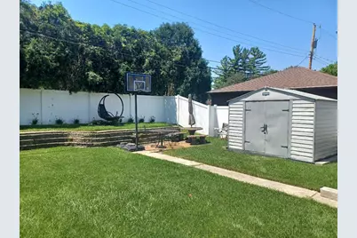 8246 Northcote Avenue, Munster, IN 46321 - Photo 40