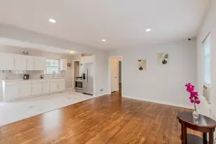555 Taft Pl, Gary, IN 46404 - Photo 4