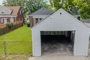555 Taft Pl, Gary, IN 46404 - Photo 32