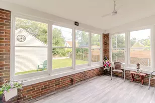 555 Taft Pl, Gary, IN 46404 - Photo 16