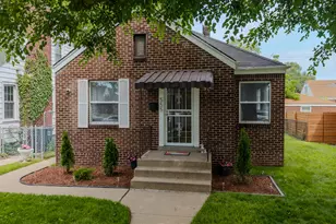 555 Taft Pl, Gary, IN 46404 - Photo 1