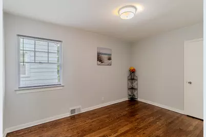 555 Taft Place, Gary, IN 46404 - Photo 14