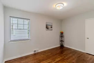 555 Taft Pl, Gary, IN 46404 - Photo 14