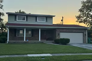 6396 Ellsworth Pl, Merrillville, IN 46410 - Photo 2