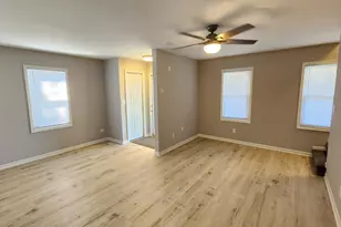 912 Sibley St, Hammond, IN 46320 - Photo 4