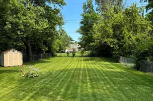 16 W Cleveland Ave, Hobart, IN 46342 - Photo 4