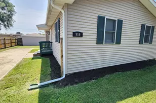 916 Cherry St, Hammond, IN 46324 - Photo 2