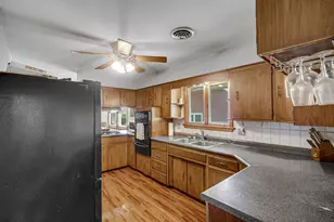 501 N Ohio St, Hobart, IN 46342 - Photo 10