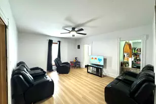 501 S Pearl St, Knox, IN 46534 - Photo 2