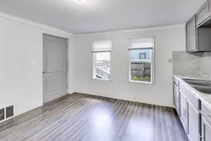 408 York St, Michigan City, IN 46360 - Photo 8