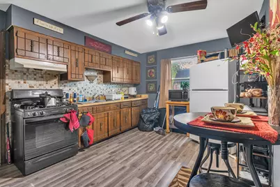 7027 Parrish Avenue, Hammond, IN 46323 - Photo 10