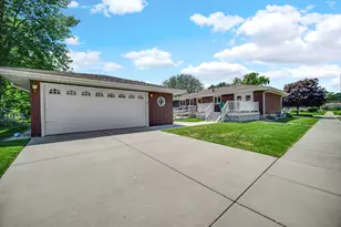 9301 Southmoor Ave, Highland, IN 46322 - Photo 2