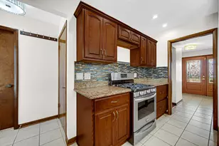 9301 Southmoor Ave, Highland, IN 46322 - Photo 8