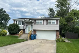 848 Harrison Pl, Dyer, IN 46311 - Photo 2