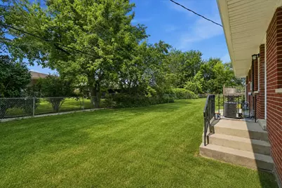 1401 W 55th Avenue, Merrillville, IN 46410 - Photo 20