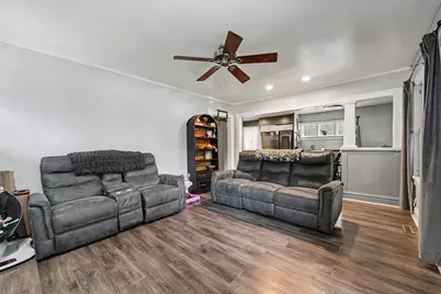 1034 E Cleveland Avenue, Hobart, IN 46342 - Photo 8