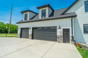 8201 Alexander St, Schererville, IN 46375 - Photo 52