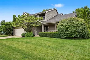 4508 Bedford Rd, Valparaiso, IN 46383 - Photo 2