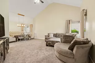 4508 Bedford Rd, Valparaiso, IN 46383 - Photo 4