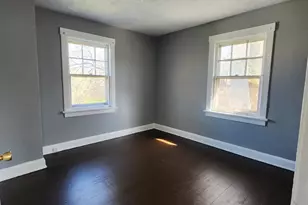 615 Vermont St, Gary, IN 46402 - Photo 8