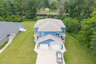 1250-1252 Lawson Ln, Chesterton, IN 46304 - Photo 4