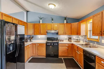 7832 Murrelet Street, Hobart, IN 46342 - Photo 12