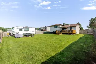 7832 Murrelet St, Hobart, IN 46342 - Photo 2