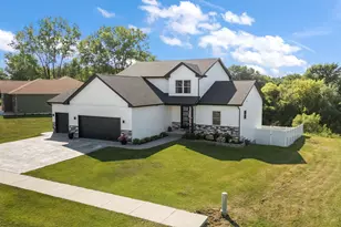 17230 Brookwood Dr, Lowell, IN 46356 - Photo 2