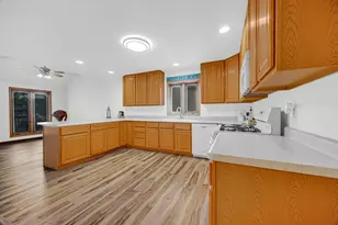 315 Kenbridge Ct, Valparaiso, IN 46385 - Photo 12