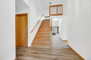 315 Kenbridge Ct, Valparaiso, IN 46385 - Photo 4