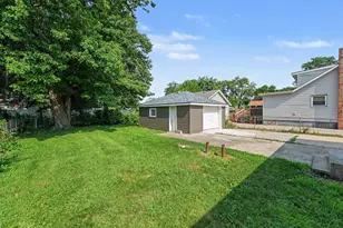 9522 Erie St, Highland, IN 46322 - Photo 20