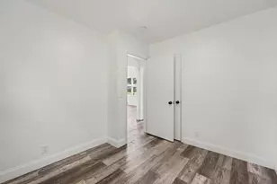 9522 Erie St, Highland, IN 46322 - Photo 16