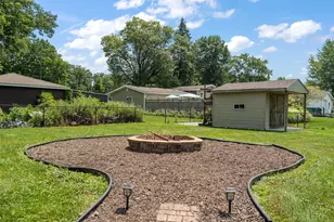 403 W 10th St, Hobart, IN 46342 - Photo 38