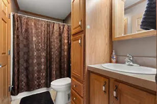 403 W 10th St, Hobart, IN 46342 - Photo 24