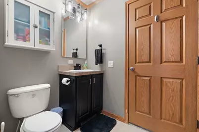 403 W 10th Street, Hobart, IN 46342 - Photo 26