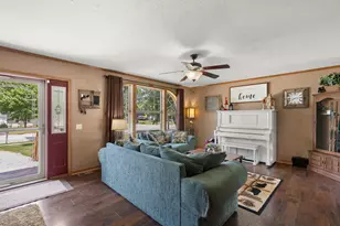 403 W 10th St, Hobart, IN 46342 - Photo 6
