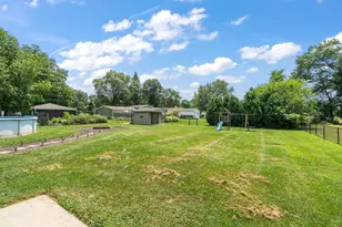 403 W 10th St, Hobart, IN 46342 - Photo 40