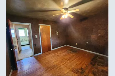 633 N Glenwood Avenue, Griffith, IN 46319 - Photo 10
