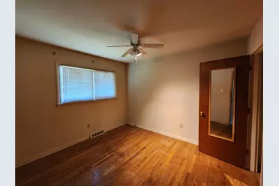 633 N Glenwood Avenue, Griffith, IN 46319 - Photo 6