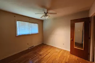 633 N Glenwood Ave, Griffith, IN 46319 - Photo 6