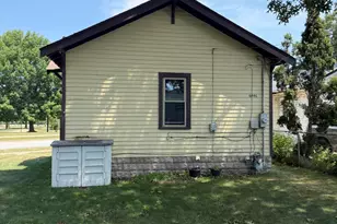 6446 Crescent Pl, Hammond, IN 46324 - Photo 2