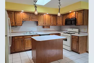1629 Almond Street SW, Demotte, IN 46310 - Photo 6