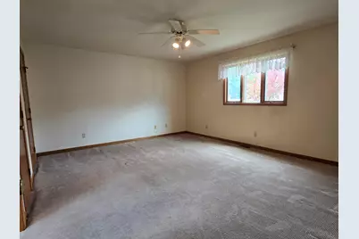 1629 Almond Street SW, Demotte, IN 46310 - Photo 10