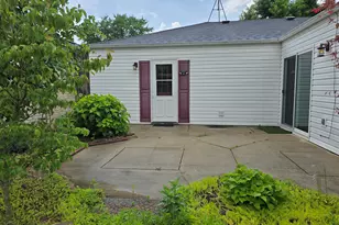 1629 Almond St SW, Demotte, IN 46310 - Photo 16