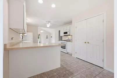 1001 Carnation Street SE #B, Demotte, IN 46310 - Photo 8