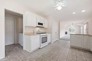 1001 Carnation St SE, Demotte, IN 46310 - Photo 12